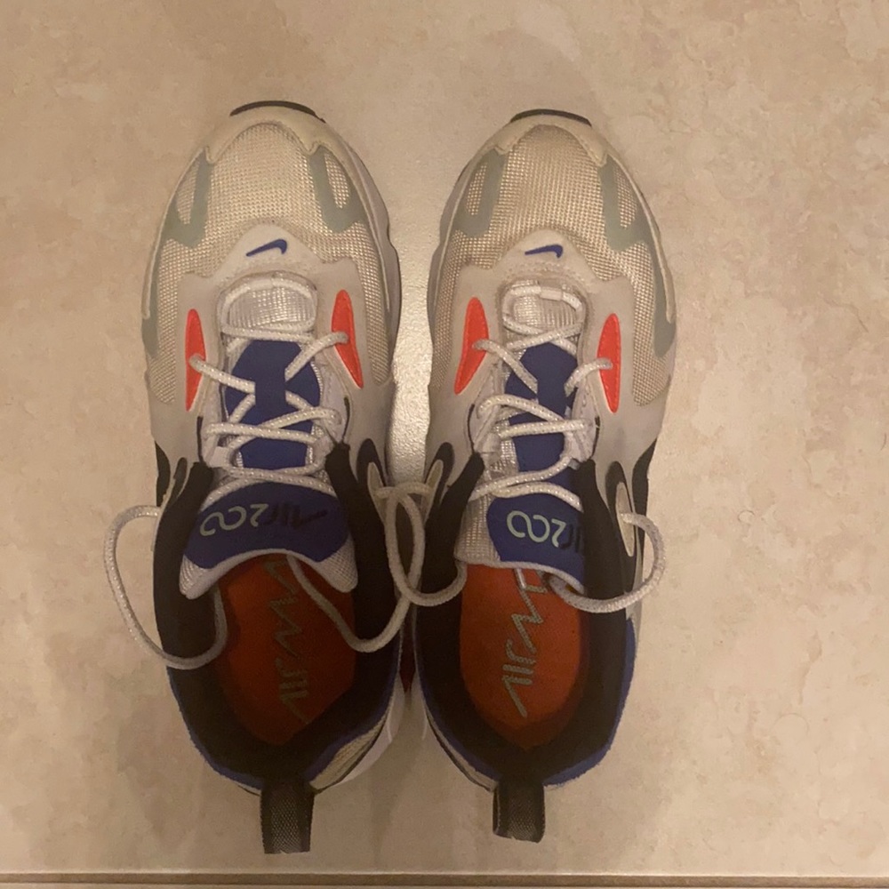 Nike Air 200 Size 8